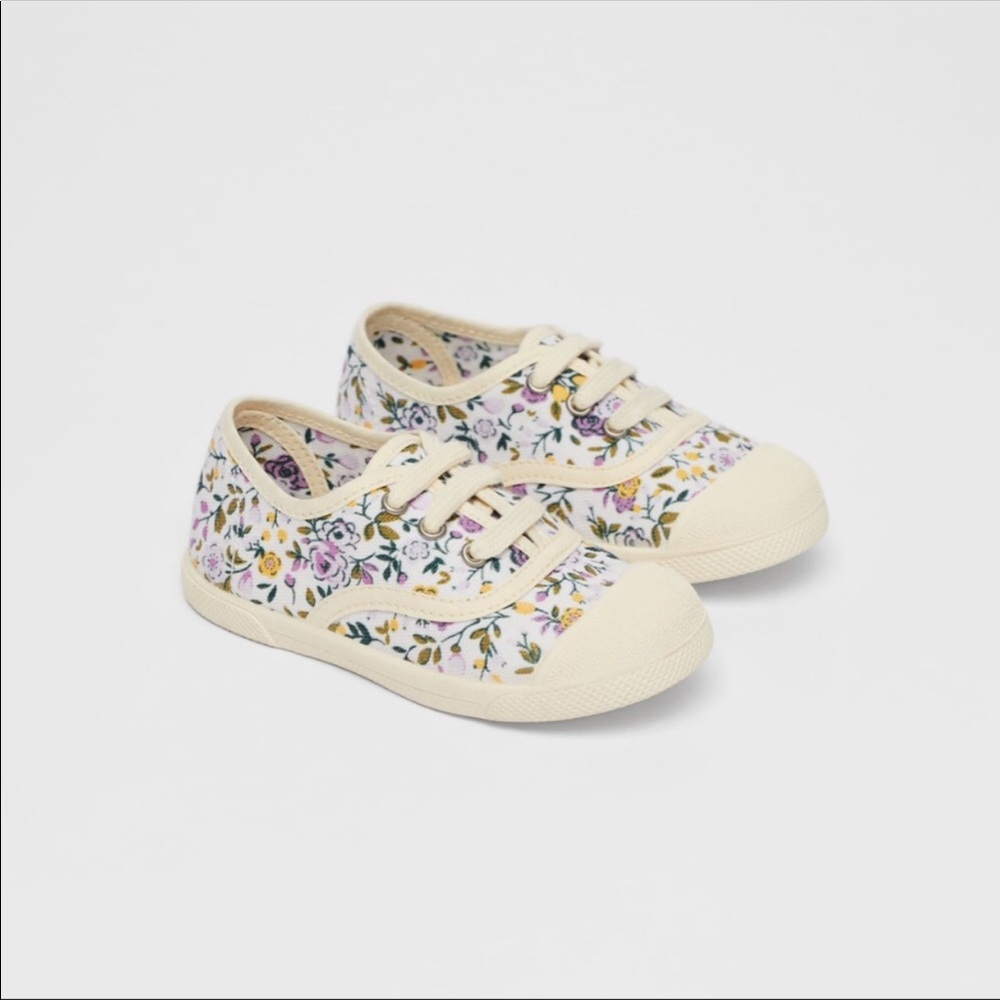 ZARA KIDS FLORAL SNEAKERS
MAUVE